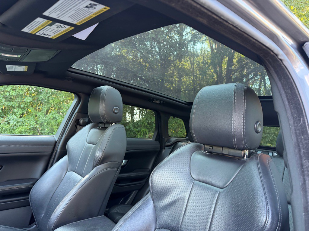 2019 Land Rover Range Rover Evoque Image 24