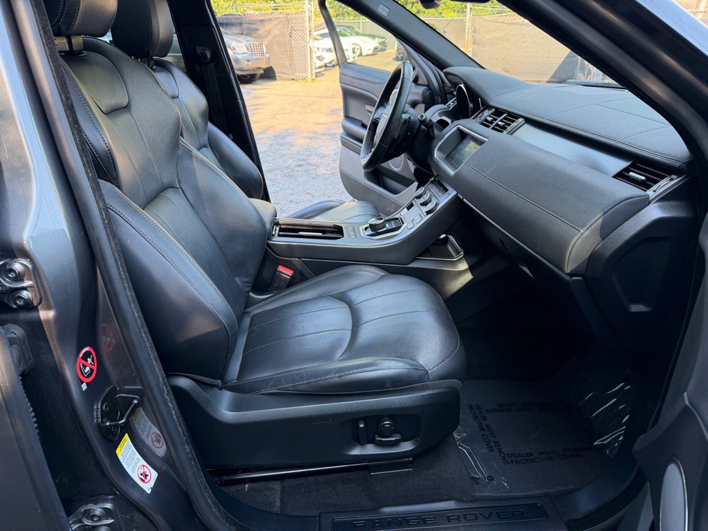 2019 Land Rover Range Rover Evoque Image 32
