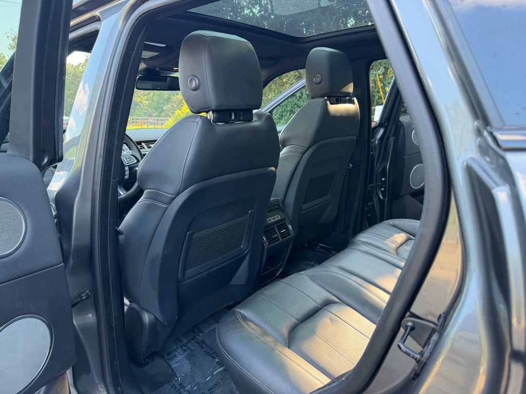 2019 Land Rover Range Rover Evoque Image 40
