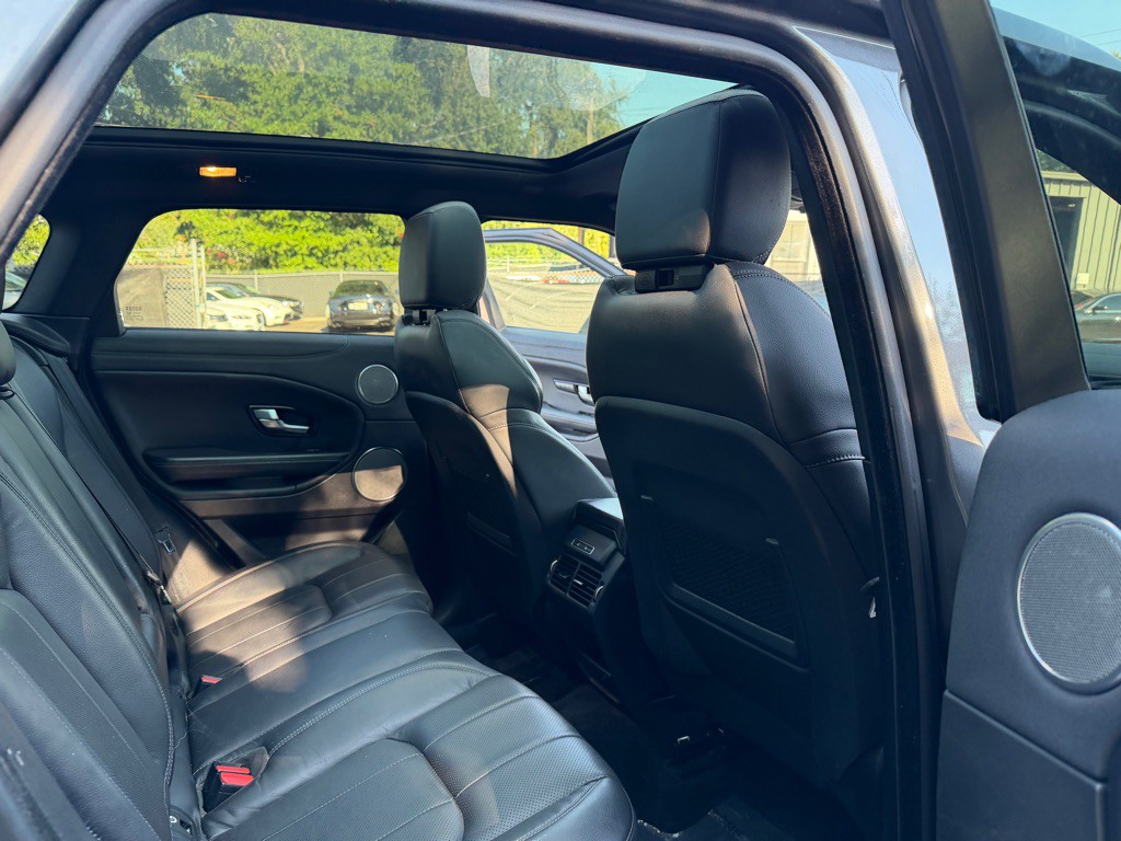 2019 Land Rover Range Rover Evoque Image 41
