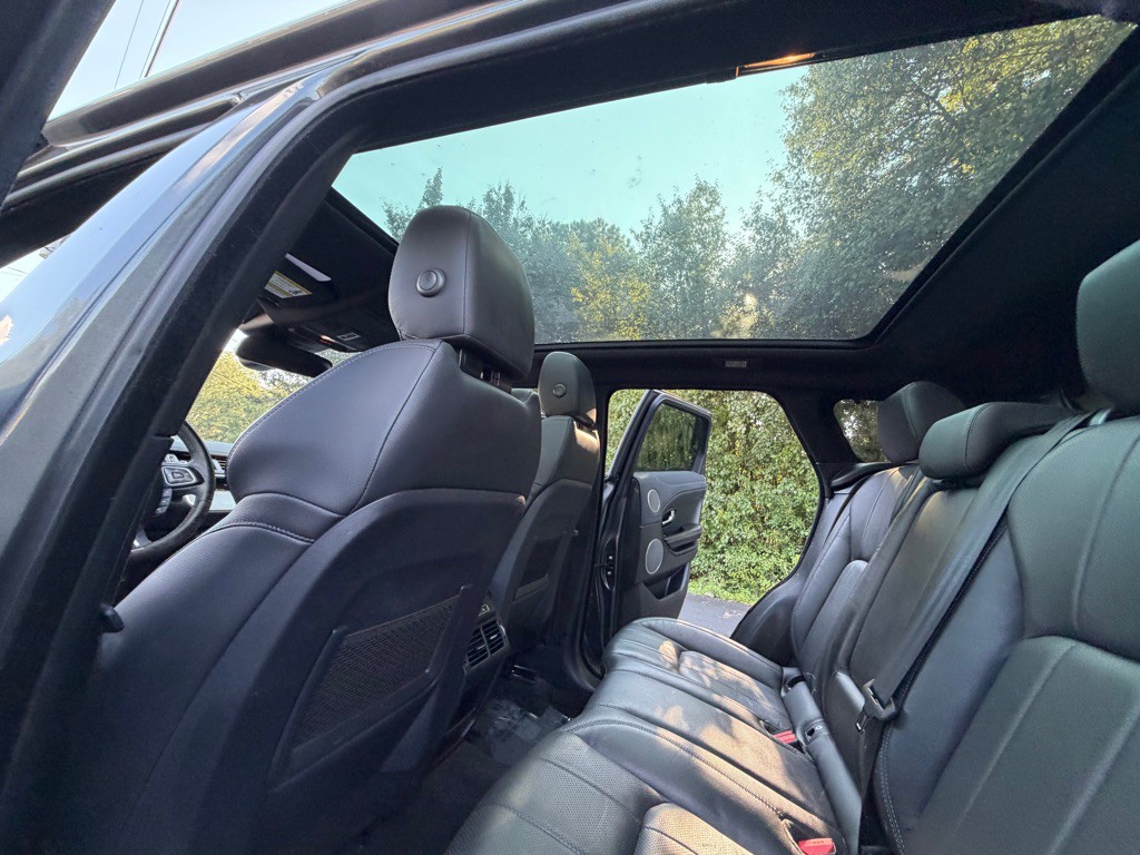2019 Land Rover Range Rover Evoque Image 43