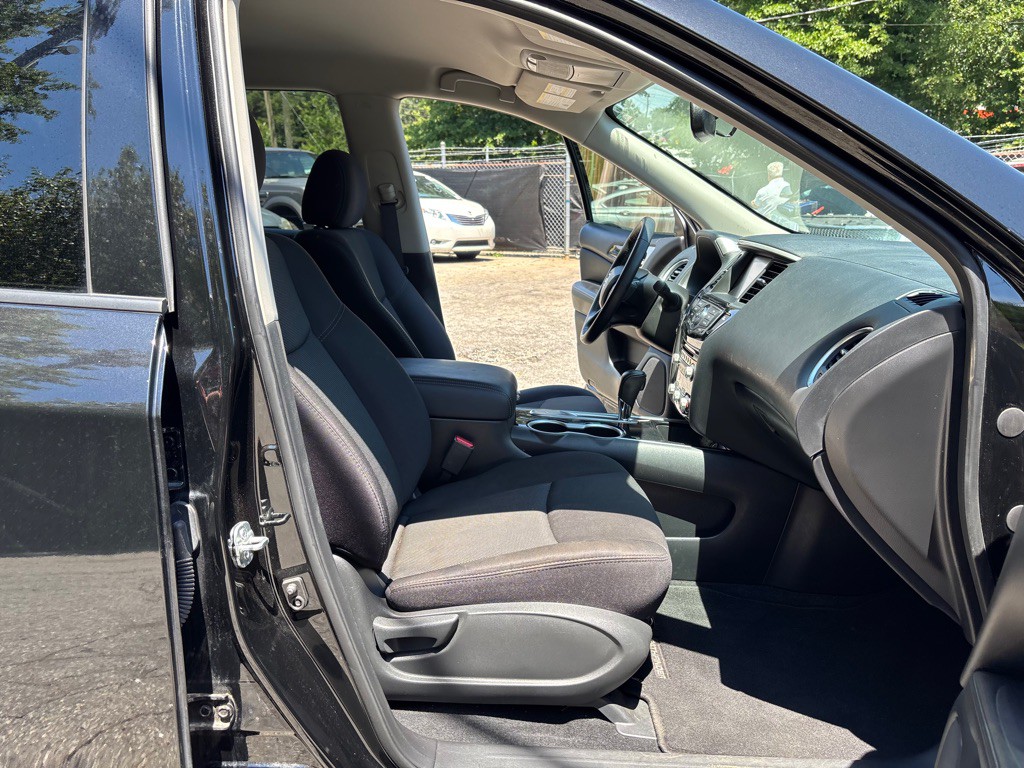 2020 Nissan Pathfinder Image 28
