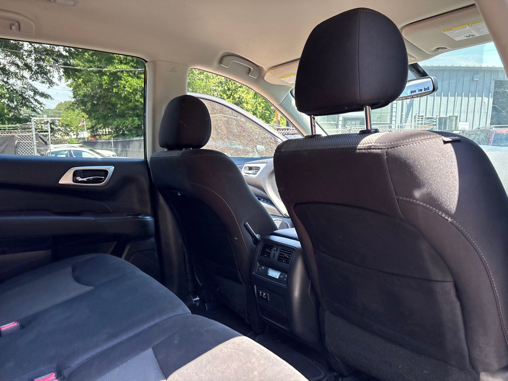 2020 Nissan Pathfinder Image 31