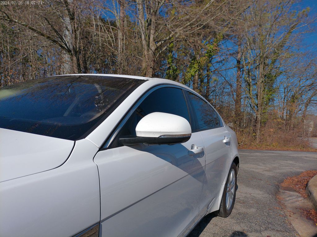 2018 Jaguar XE Image 8