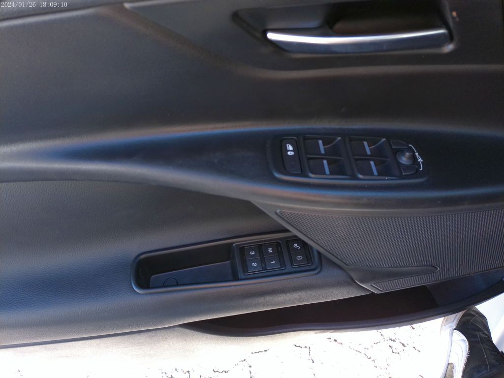 2018 Jaguar XE Image 18