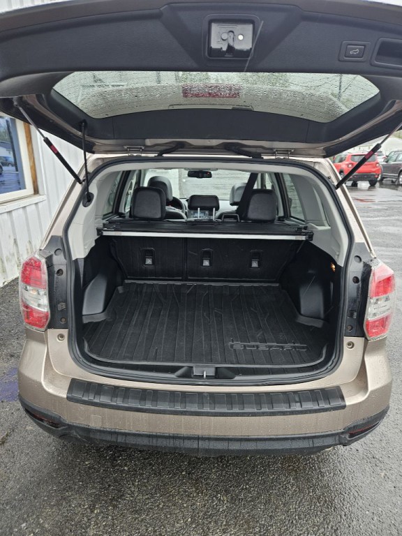 2015 Subaru Forester Image 8