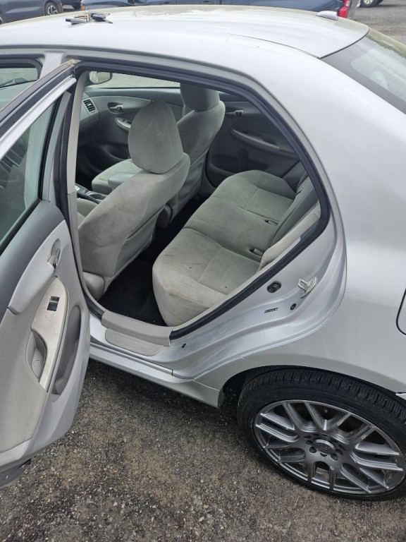 2010 Toyota Corolla Image 6