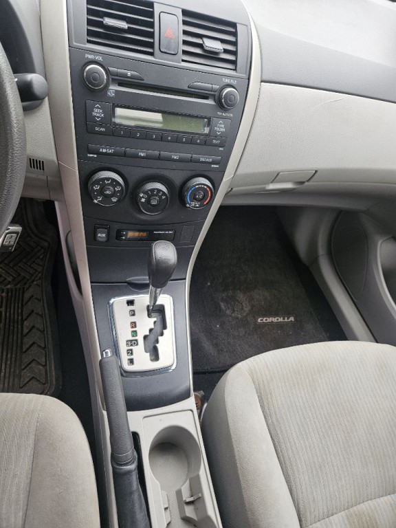 2010 Toyota Corolla Image 8