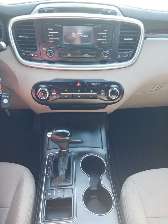 2015 Kia Sorento Image 8