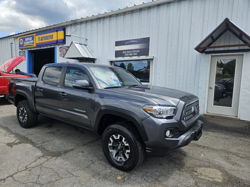 2019 Toyota Tacoma Image 1