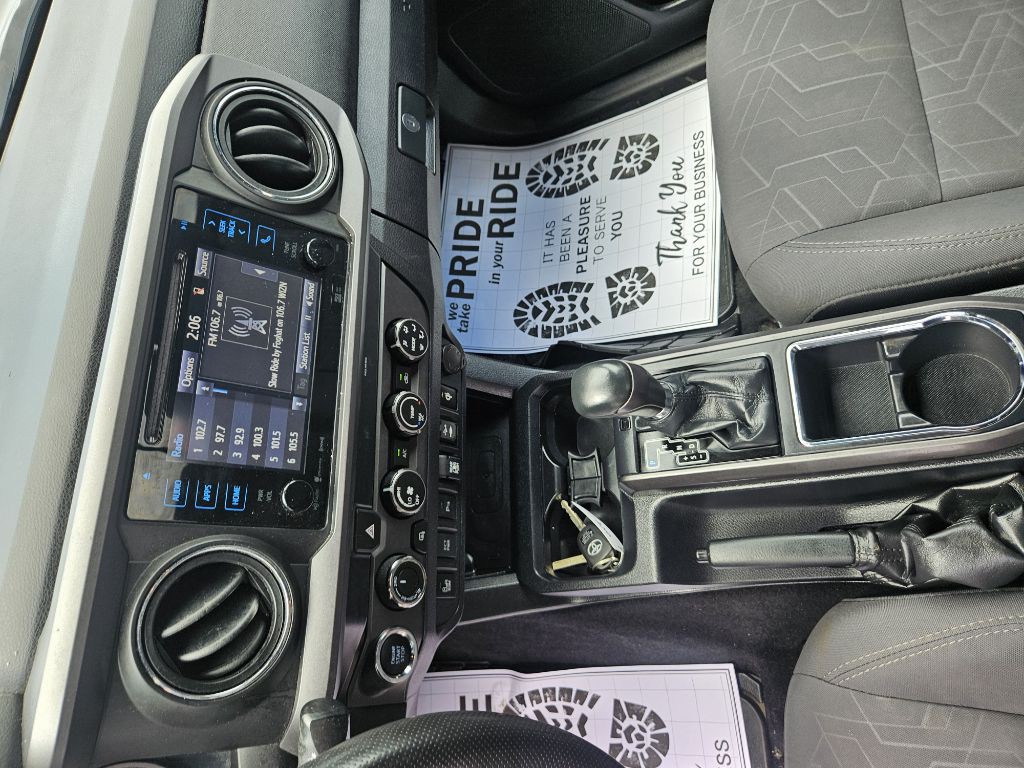 2019 Toyota Tacoma Image 8