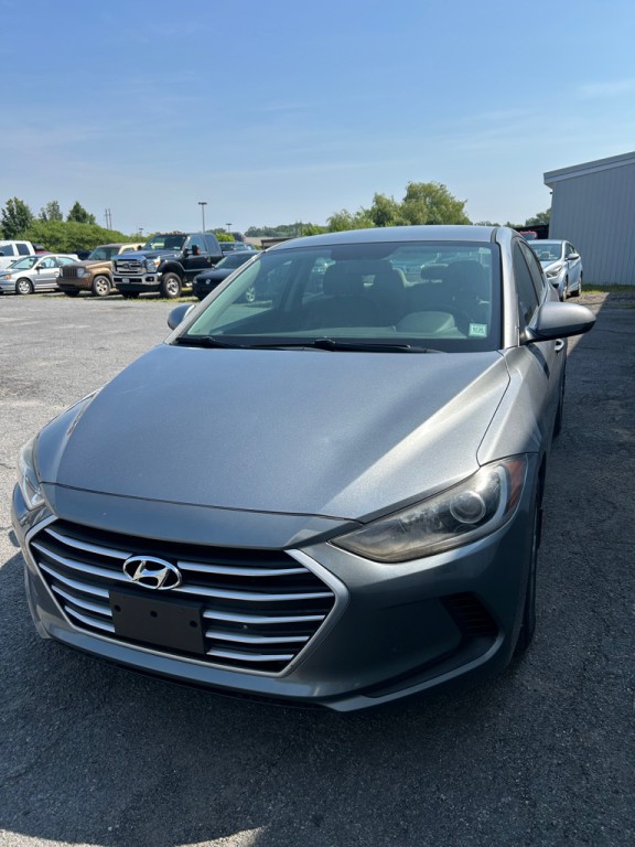 2018 Hyundai Elantra Image 2
