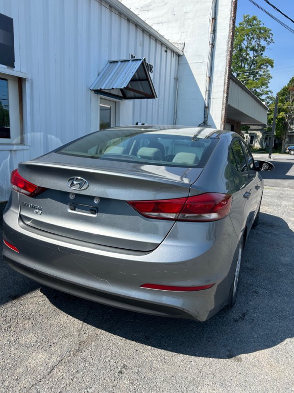 2018 Hyundai Elantra Image 3