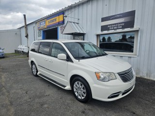 Image for 2013 Chrysler Town & Country Touring ID: 6713400