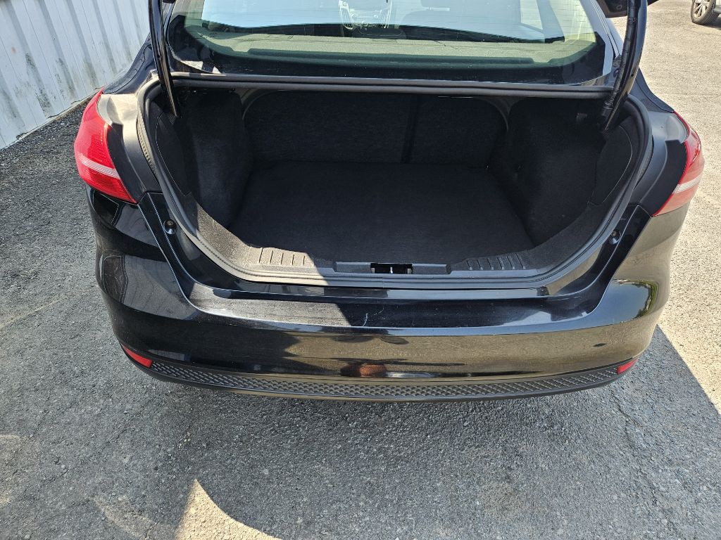 2016 Ford Focus Image 10