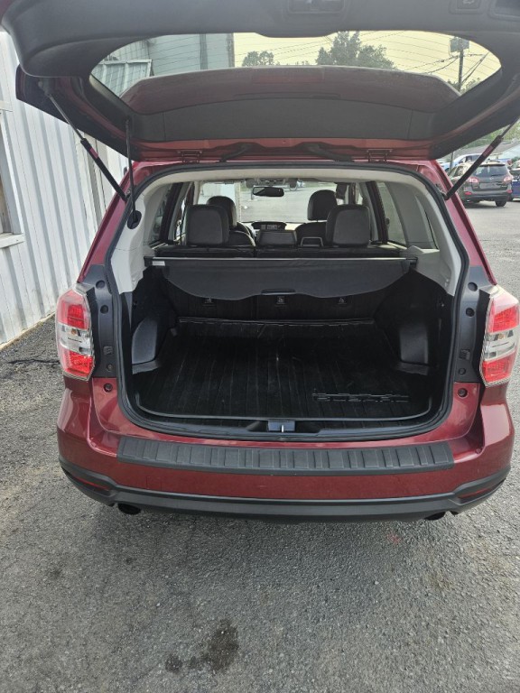2016 Subaru Forester Image 8