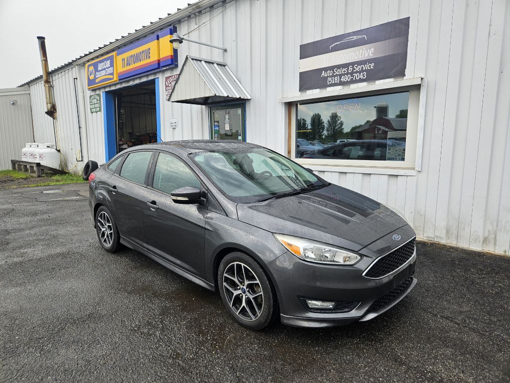 2016 Ford Focus Image 1