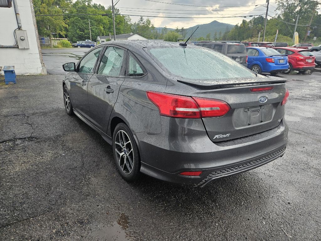 2016 Ford Focus Image 4