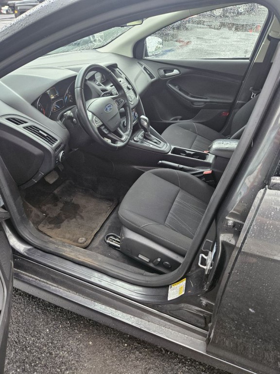 2016 Ford Focus Image 5