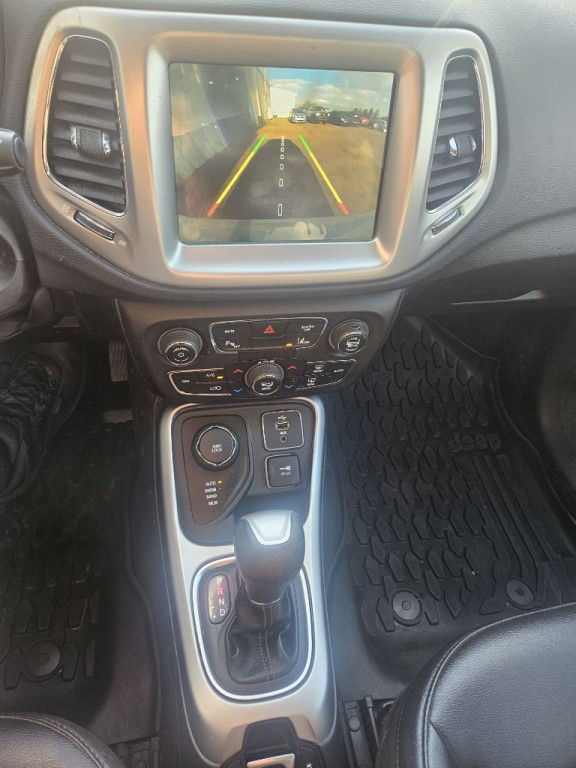 2018 Jeep Compass Image 9