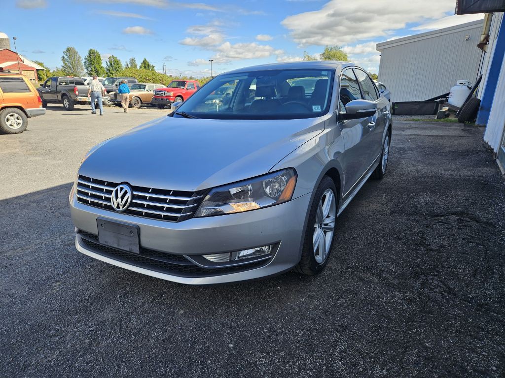 2014 Volkswagen Passat Image 2