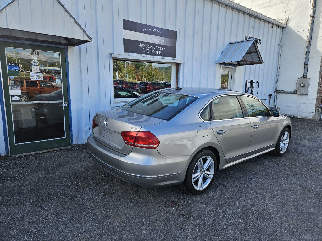 2014 Volkswagen Passat Image 3