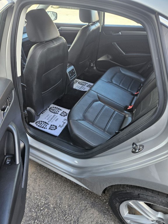 2014 Volkswagen Passat Image 6