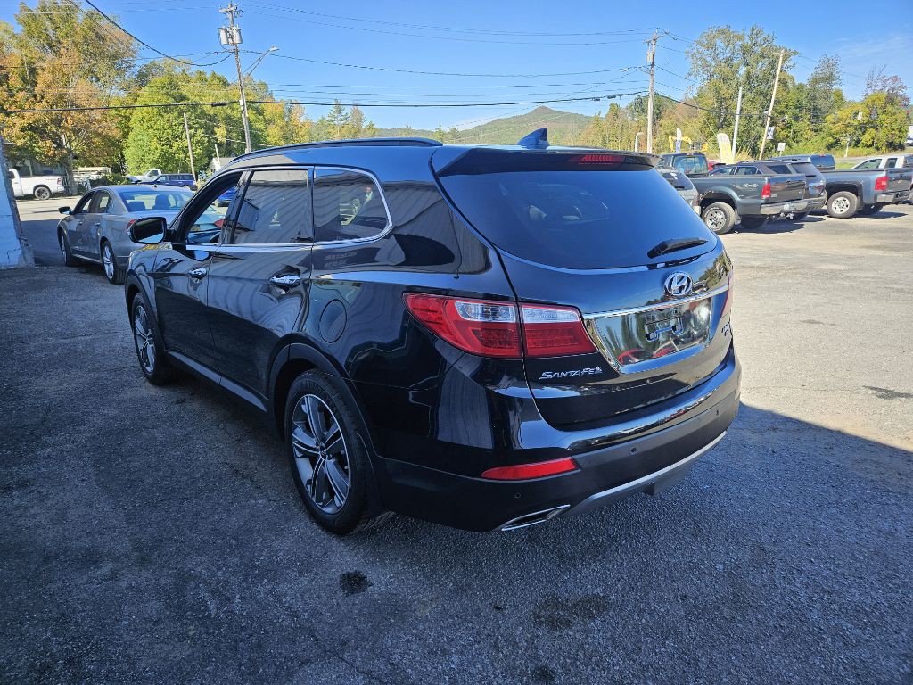 2015 Hyundai Santa Fe Image 4
