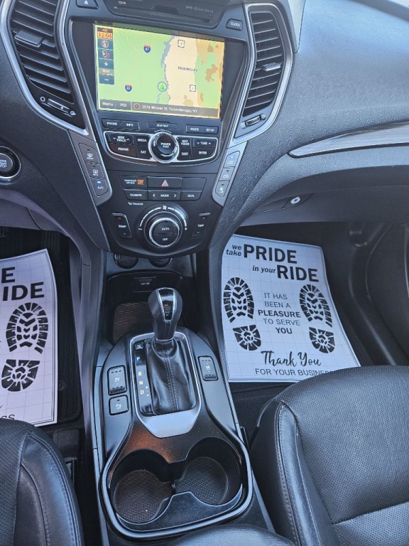 2015 Hyundai Santa Fe Image 19