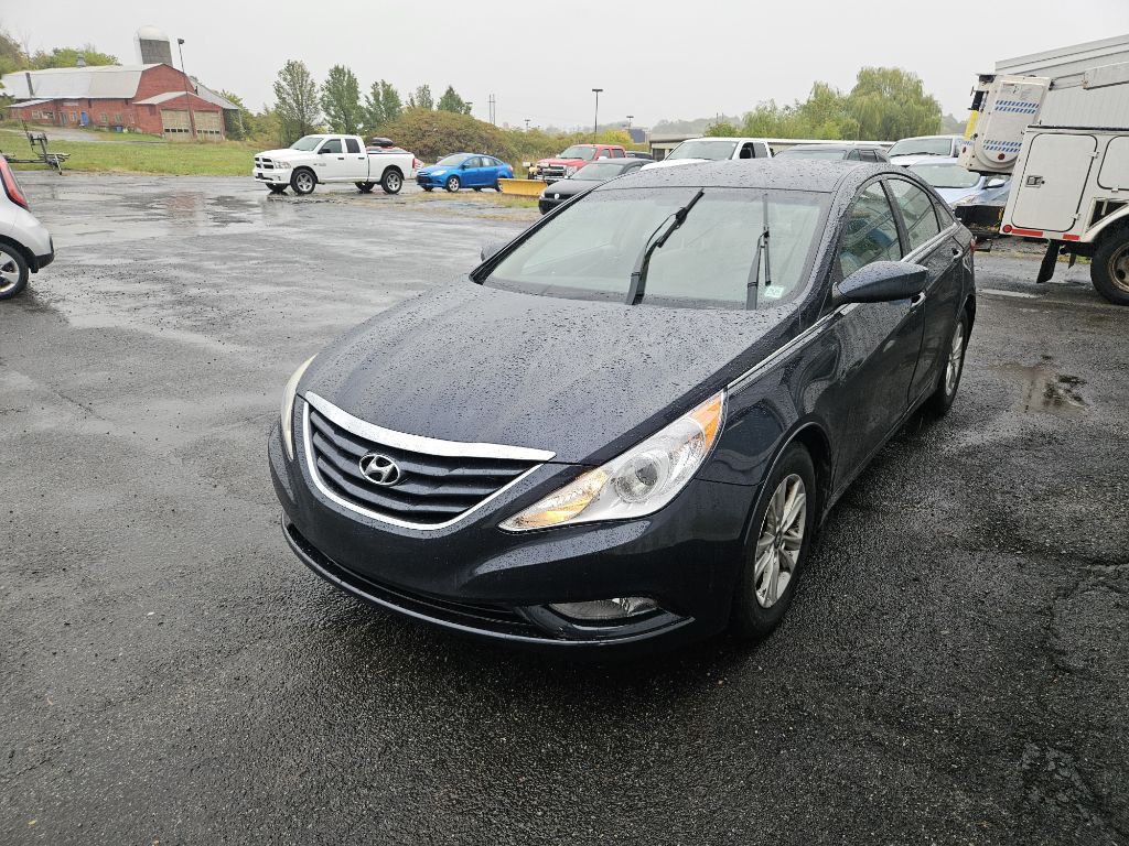 2013 Hyundai Sonata Image 2
