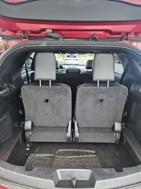2017 Ford Explorer Image 8