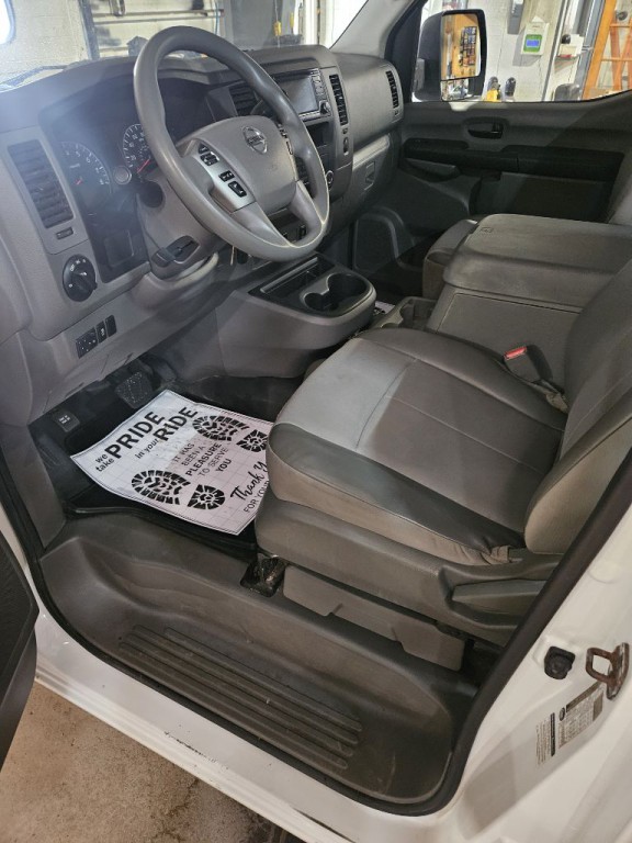 2018 Nissan NV Image 5