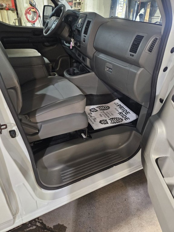 2018 Nissan NV Image 6