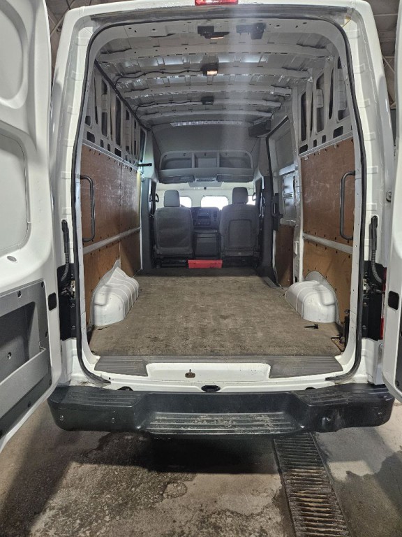 2018 Nissan NV Image 8