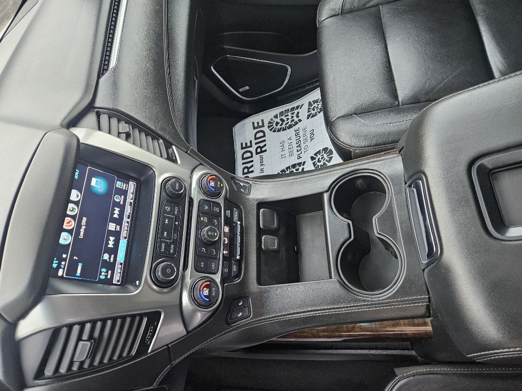 2020 Chevrolet Suburban Image 10