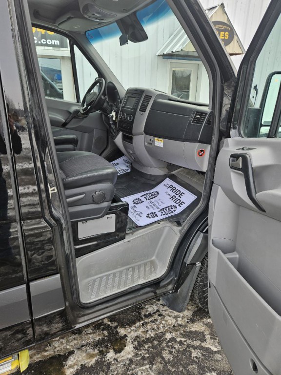 2015 Mercedes-Benz Sprinter Image 6