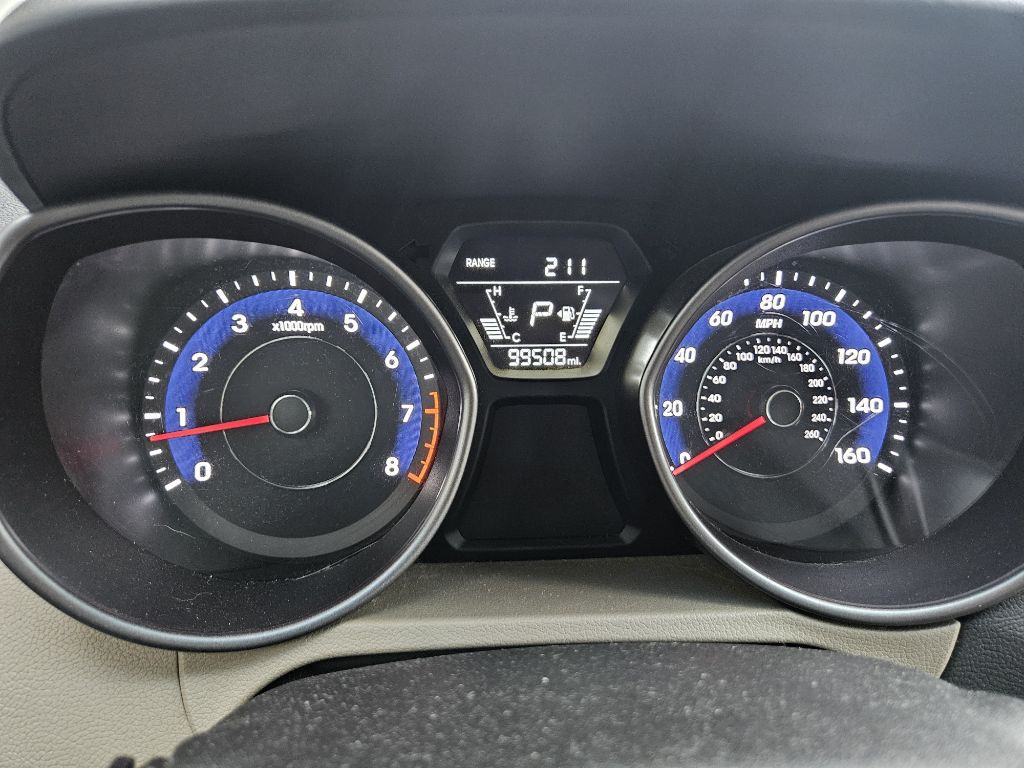 2014 Hyundai Elantra Image 8