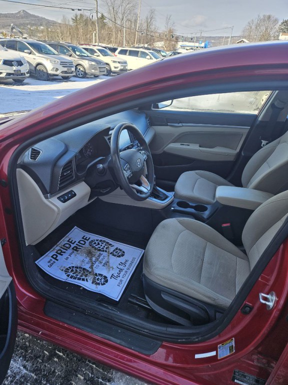 2020 Hyundai Elantra Image 5