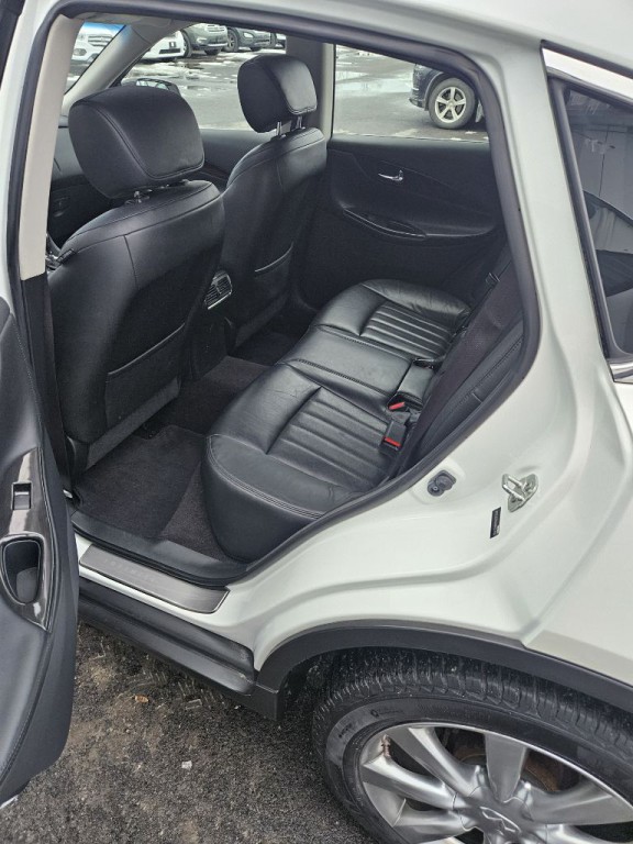 2017 INFINITI QX50 Image 6