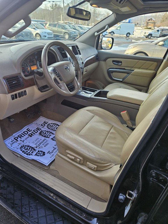 2015 Nissan Armada Image 4