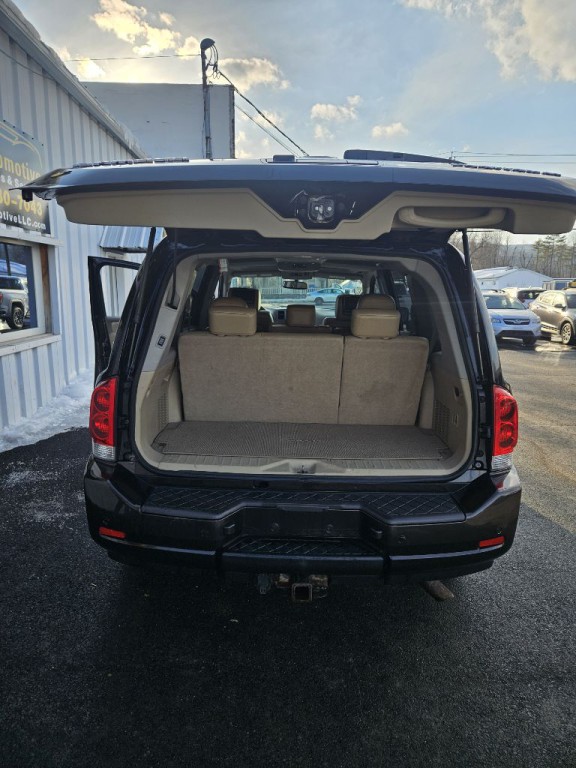 2015 Nissan Armada Image 8