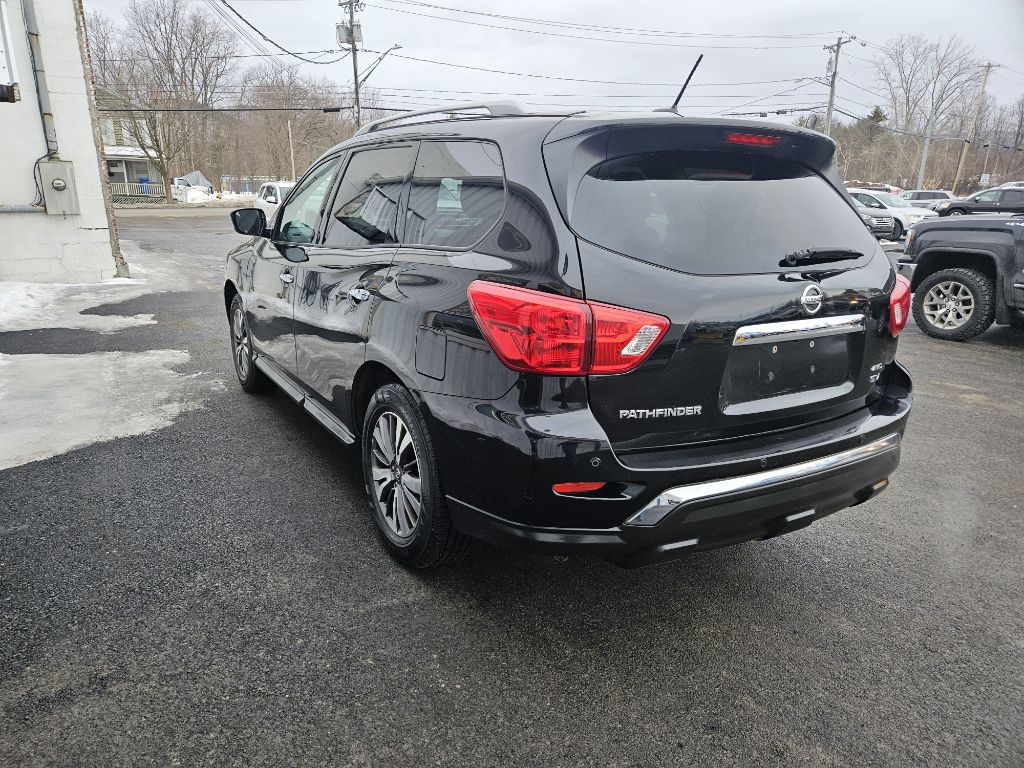 2017 Nissan Pathfinder Image 3