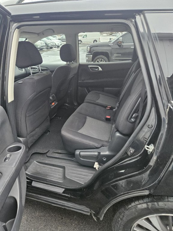 2017 Nissan Pathfinder Image 7