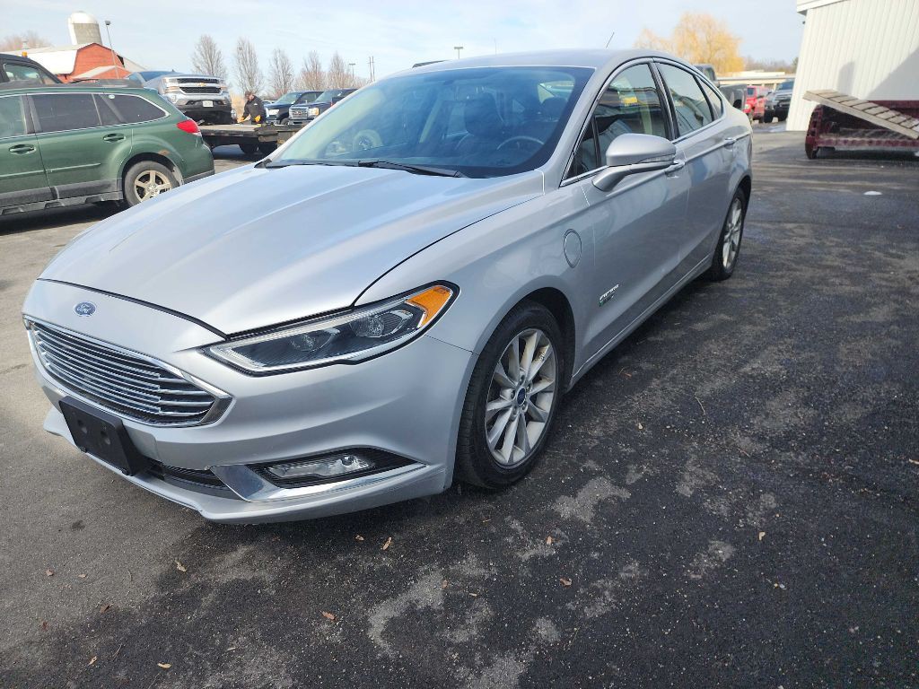 2017 Ford Fusion Image 2