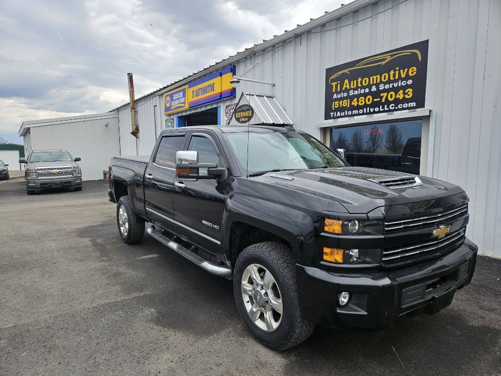 2019 Chevrolet Silverado 1500 Image 1