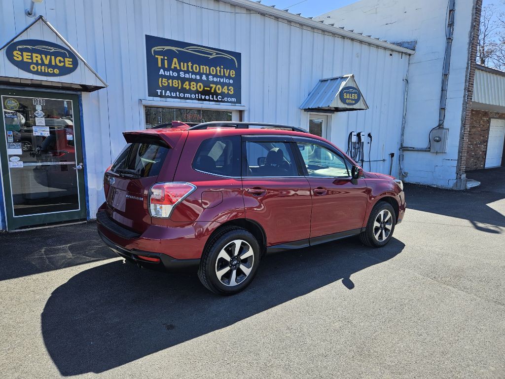 2018 Subaru Forester Image 3