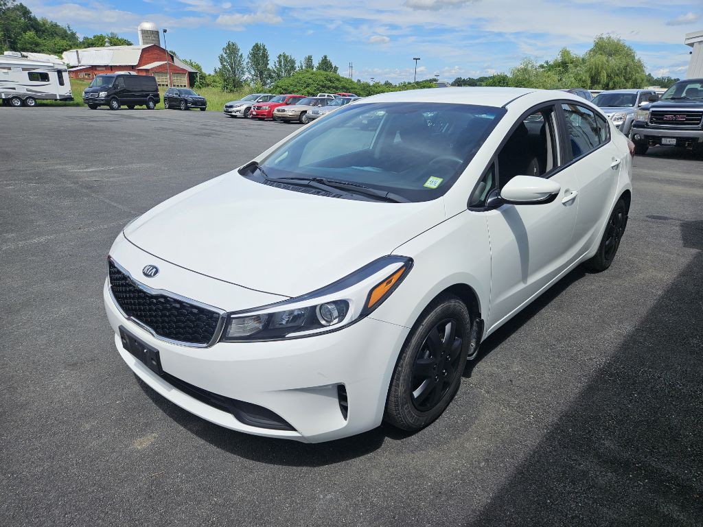 2017 Kia Forte Image 2