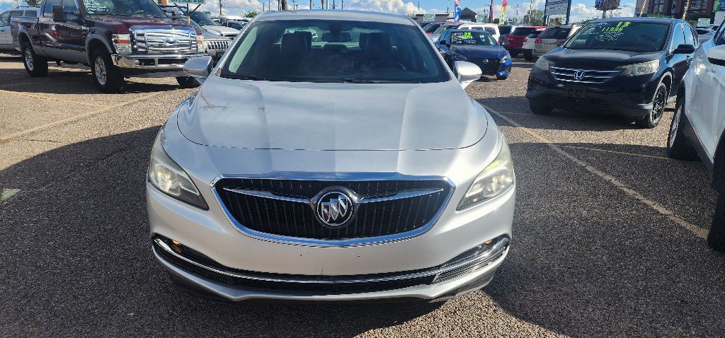 2018 Buick Lacrosse Image 2