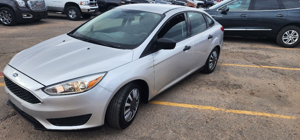 2016 Ford Focus Image 2