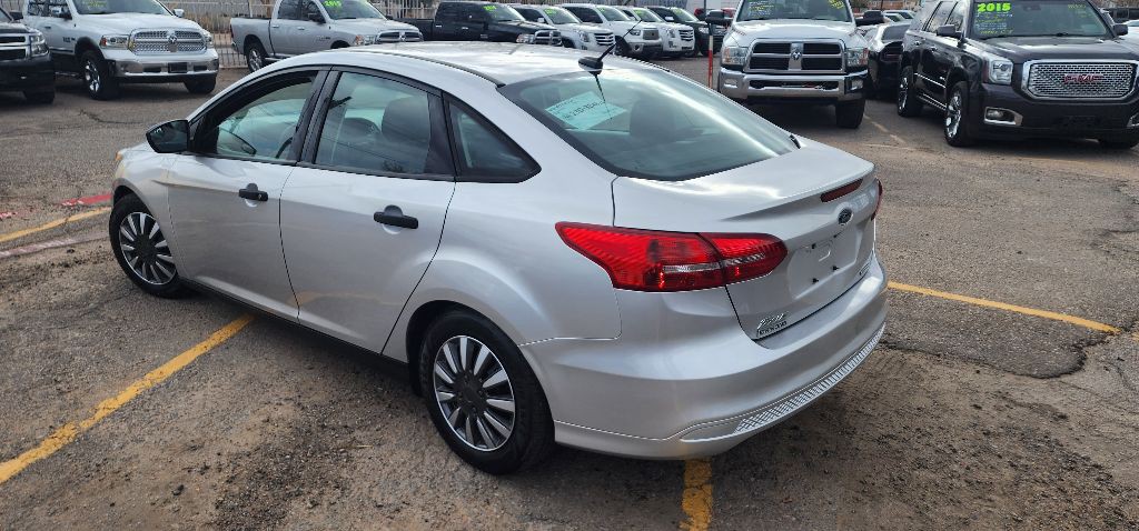 2016 Ford Focus Image 5